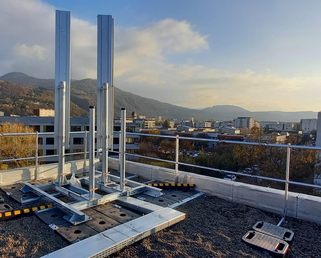 découvrez les avantages d'un toit terrasse : un espace de vie extérieur unique, idéal pour se détendre, recevoir ou cultiver votre jardin urbain. optez pour cette solution design qui allie esthétisme et fonctionnalité !