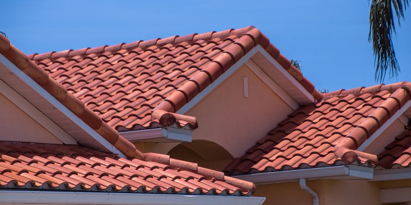 découvrez tout ce qu'il faut savoir sur les toits en tuiles : avantages, types de tuiles, conseils d'entretien et astuces pour choisir le meilleur revêtement pour votre maison.