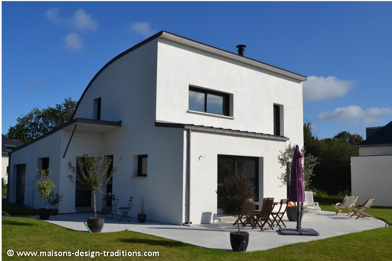 découvrez les avantages du toit en zinc, une solution esthétique et durable pour votre toiture. apprenez tout sur son installation, ses propriétés de résistance aux intempéries et son entretien. optez pour le zinc pour une finition moderne et élégante de votre maison.