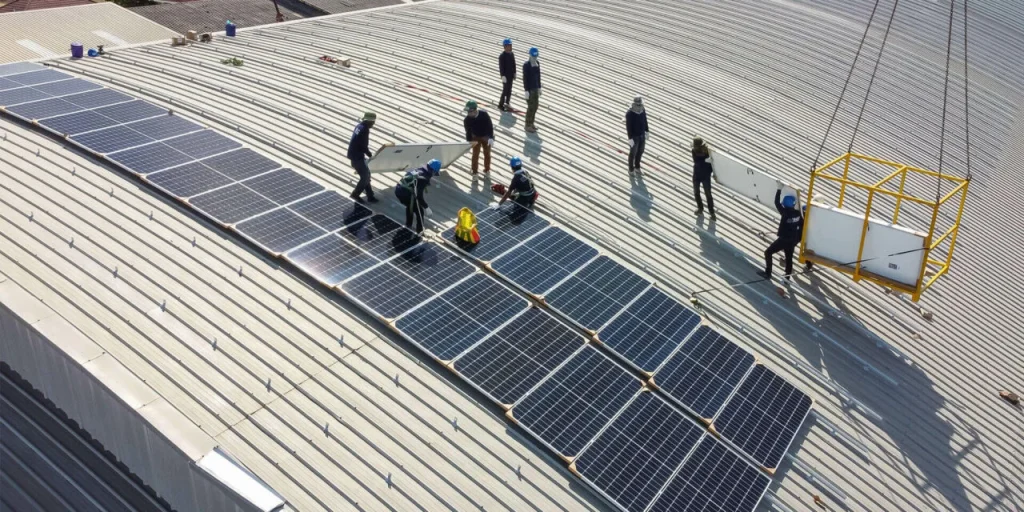 découvrez les avantages des toits photovoltaïques : une solution écologique pour produire votre propre énergie solaire, réduire vos factures d'électricité et contribuer à la protection de l'environnement. informez-vous sur les meilleures pratiques d'installation et les aides financières disponibles.