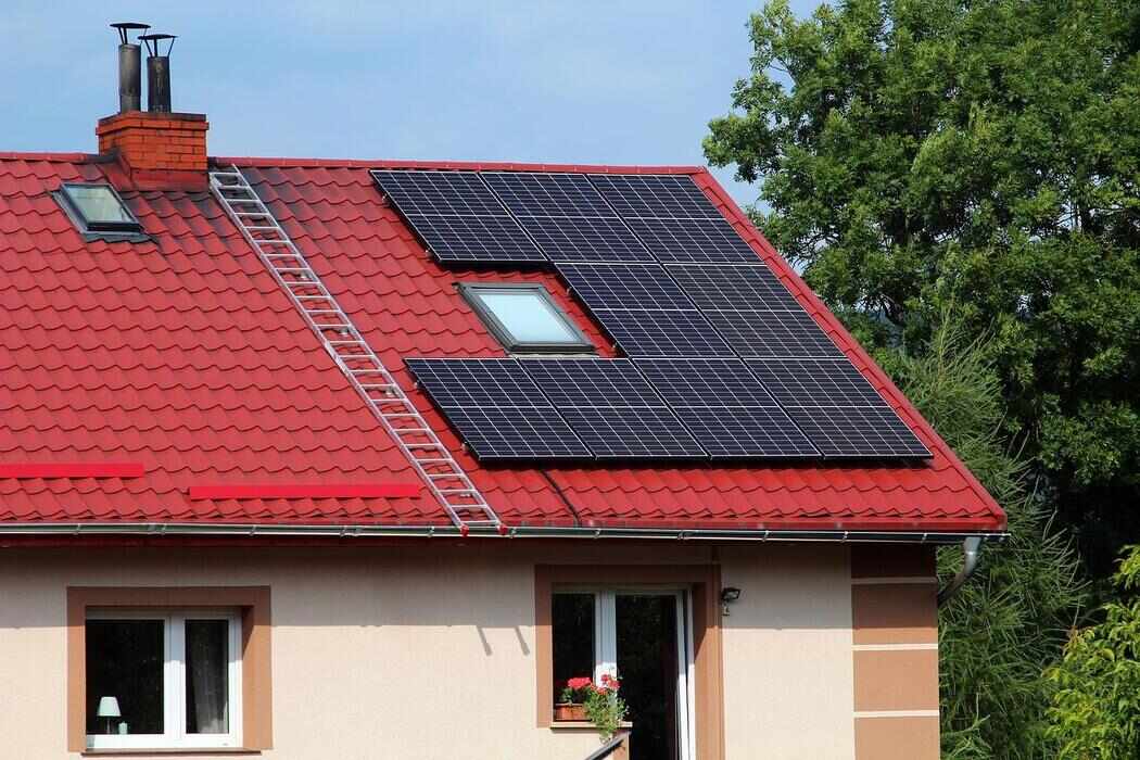 découvrez comment les toits photovoltaïques peuvent être une solution efficace pendant la canicule, en réduisant la chaleur dans les habitations tout en produisant de l'énergie renouvelable. profitez des avantages économiques et environnementaux des panneaux solaires même lors des fortes températures.