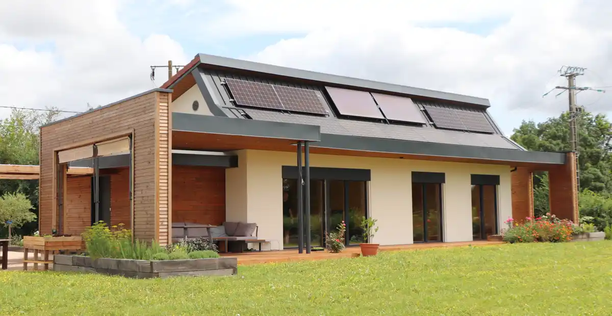 découvrez comment les toits photovoltaïques et les maisons passives révolutionnent l'habitat durable. optimisez votre consommation d'énergie tout en réduisant votre empreinte carbone grâce à des solutions innovantes et écologiques.