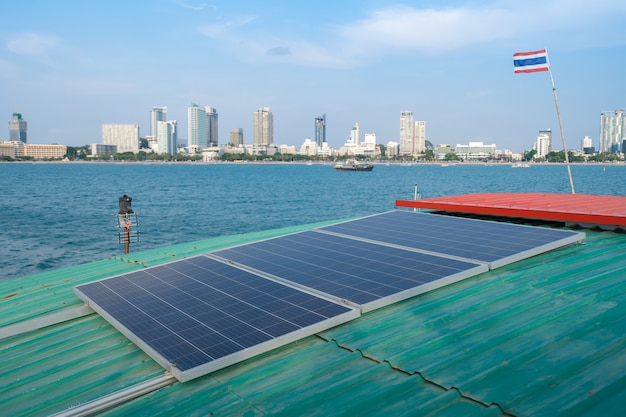 découvrez comment les toits photovoltaïques transforment le paysage urbain en alliant esthétisme et durabilité. explorez les avantages de cette technologie innovante pour un avenir plus vert dans nos villes.