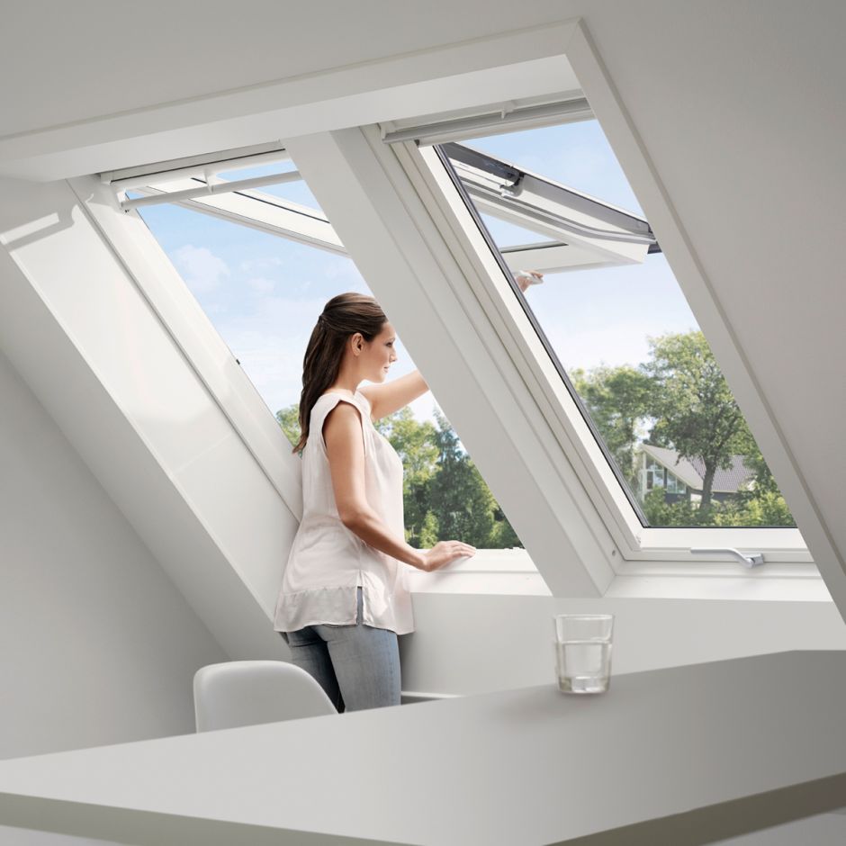 découvrez les fenêtres de toit velux, idéales pour apporter lumière naturelle et ventilation à votre intérieur. transformez vos espaces sous-combles avec des solutions innovantes et élégantes, tout en optimisant votre confort et votre qualité de vie.