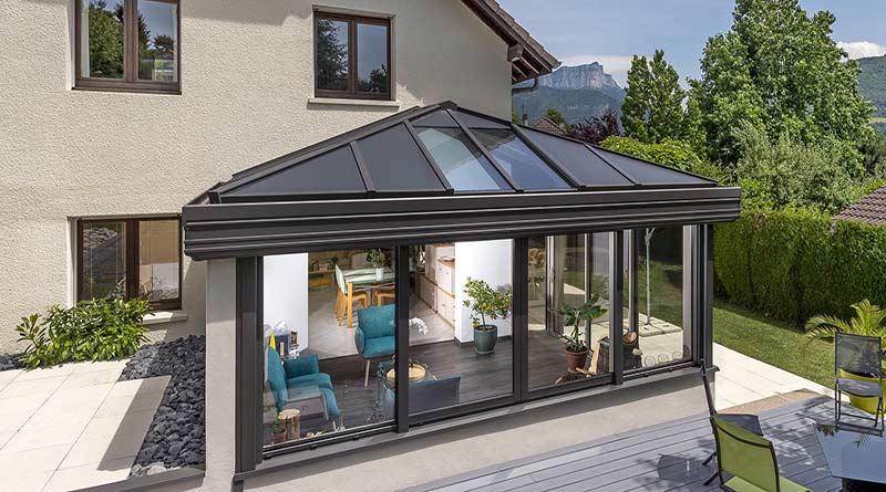 découvrez notre large gamme de vérandas sur mesure pour embellir votre maison. profitez d'une luminosité naturelle et d'un espace de vie supplémentaire, tout en bénéficiant de conseils d'experts pour concevoir la véranda de vos rêves.