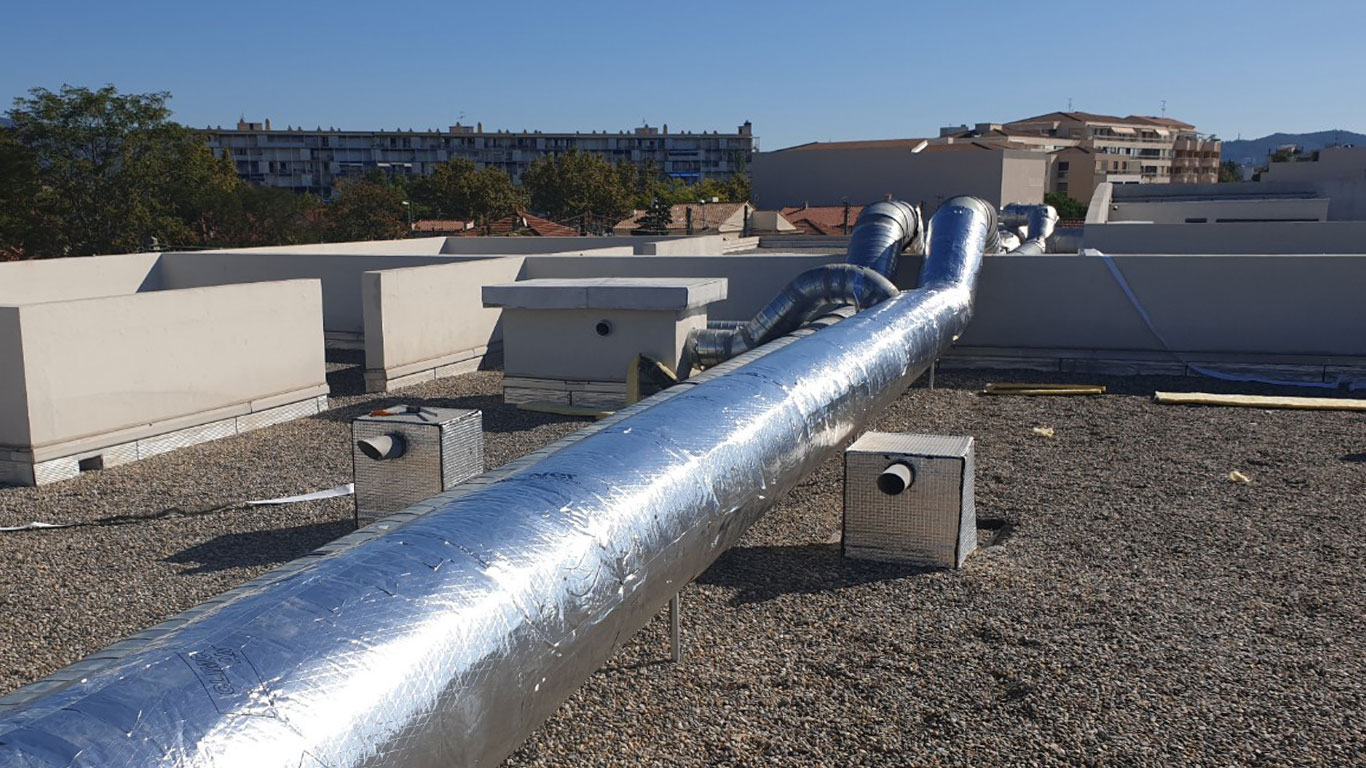 découvrez nos solutions de vmc toit pour une meilleure ventilation de votre espace. optimisez l'air intérieur de votre maison tout en préservant l'efficacité énergétique. informez-vous sur les avantages, l'installation et l'entretien de nos systèmes de ventilation de toiture.