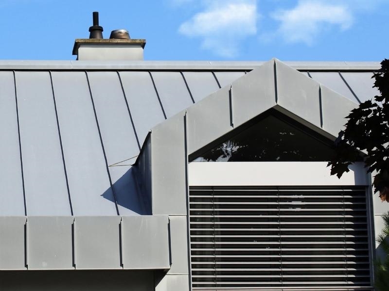 découvrez les avantages du zinc pour votre toiture : durabilité, esthétisme et résistance aux intempéries. apprenez comment ce matériau innovant peut transformer votre maison tout en offrant une protection optimale.