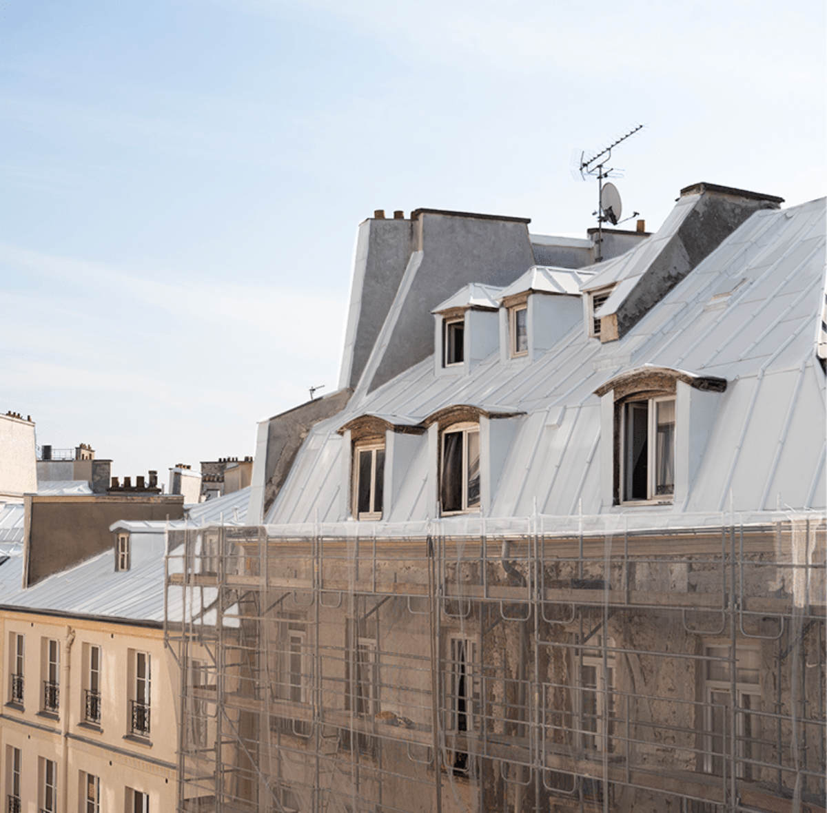 découvrez les avantages du zinc pour votre toiture. durable, esthétique et écologique, le zinc offre une protection optimale contre les intempéries tout en valorisant l'architecture de votre maison. optez pour un matériau moderne et fiable pour votre projet de construction ou de rénovation.